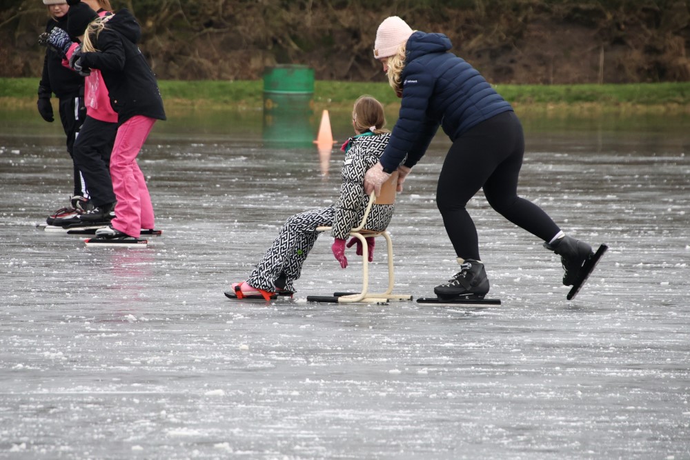 240111 SintNyk ijsbaan schaatsplezier c YvonneBijma 10  1000